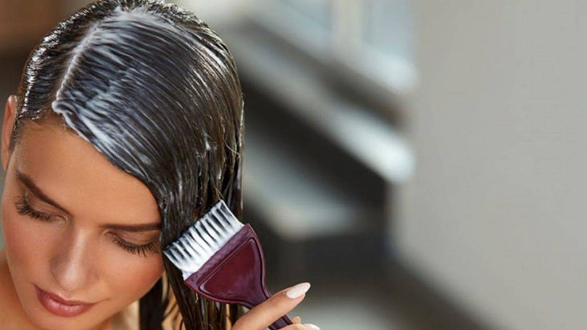 Saçlarınızı nemlendirmek için yoğurt sürün