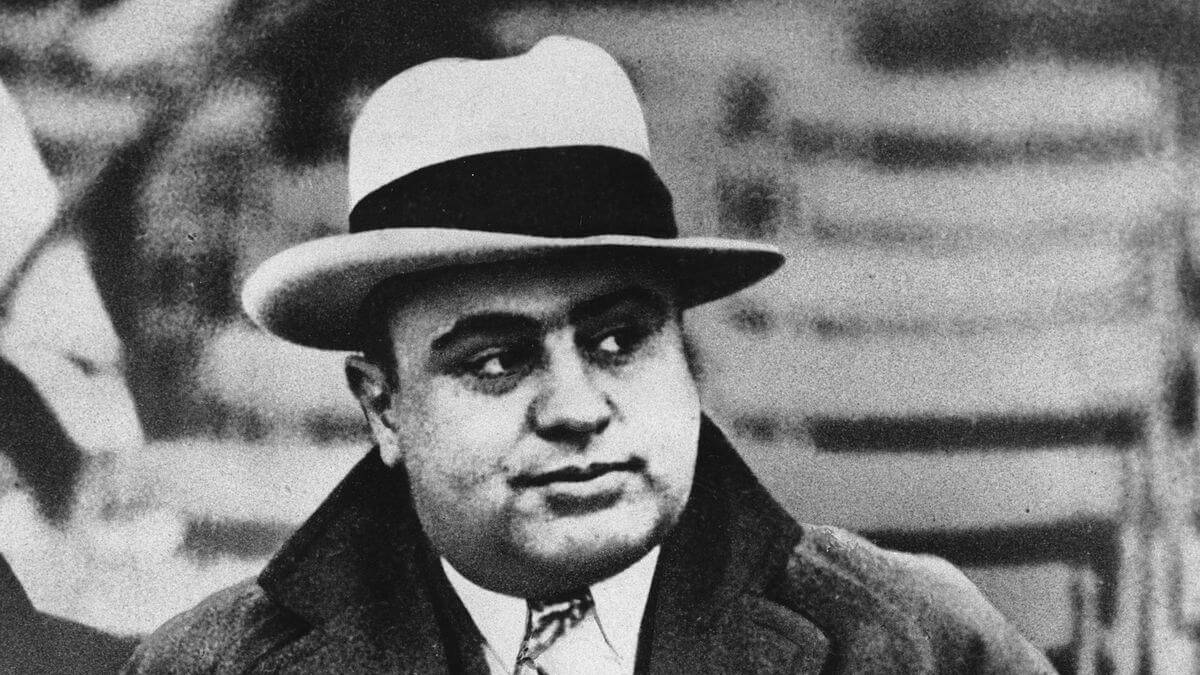 Mafya babası Al Capone’un özel eşyaları açık arttırmada satılacak