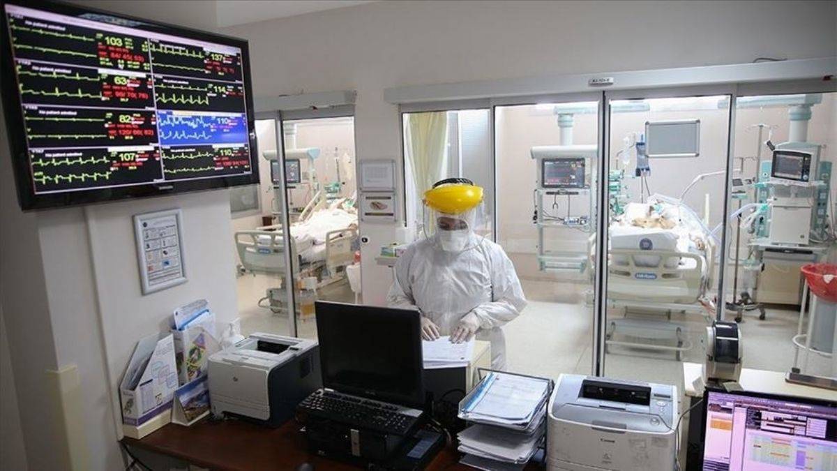 Türkiye'de 30 bin 19 kişinin testi pozitif çıktı, 217 kişi hayatını kaybetti