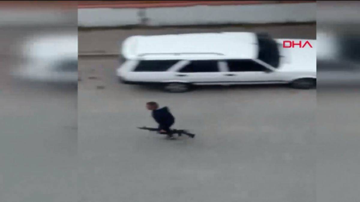 Takip ettiği husumetlisini tüfekle öldürdü