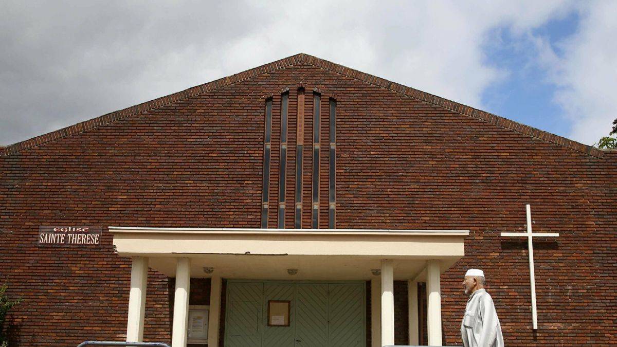 Fransa: Rahiplerin cinsel istismar vakalarını yargıya bildirin