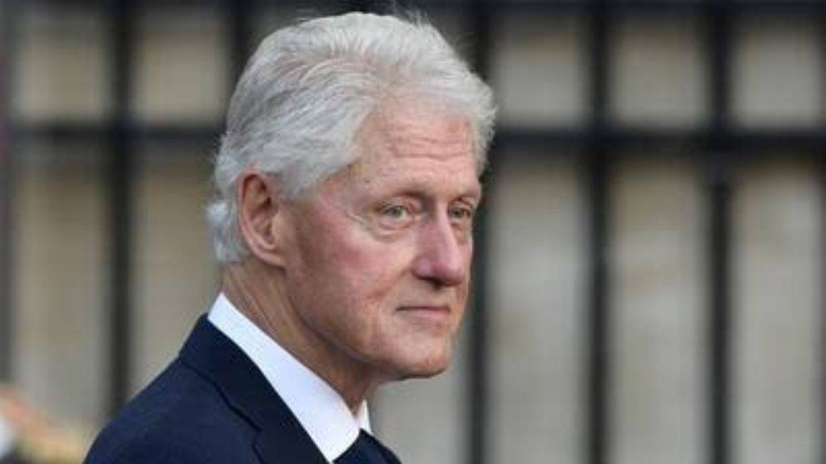 Eski ABD Başkanı Clinton hastaneye kaldırıldı