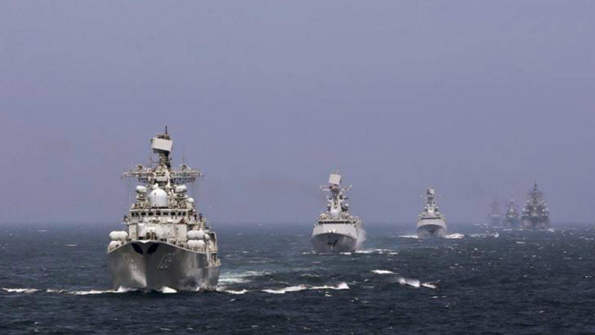 Japon Denizi'nde sular ısındı! İki ülkeden dev askeri tatbikat