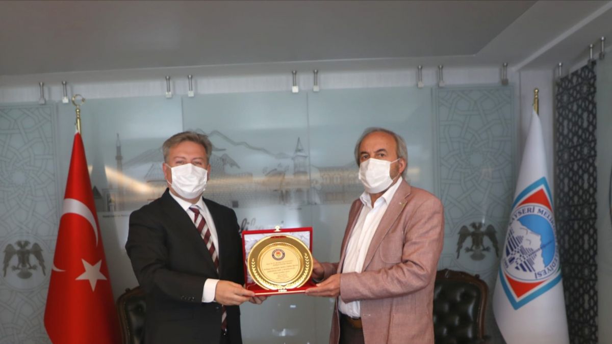 EĞİTİM-BİR-SEN’den Melikgazi'ye eğitime destek teşekkürü