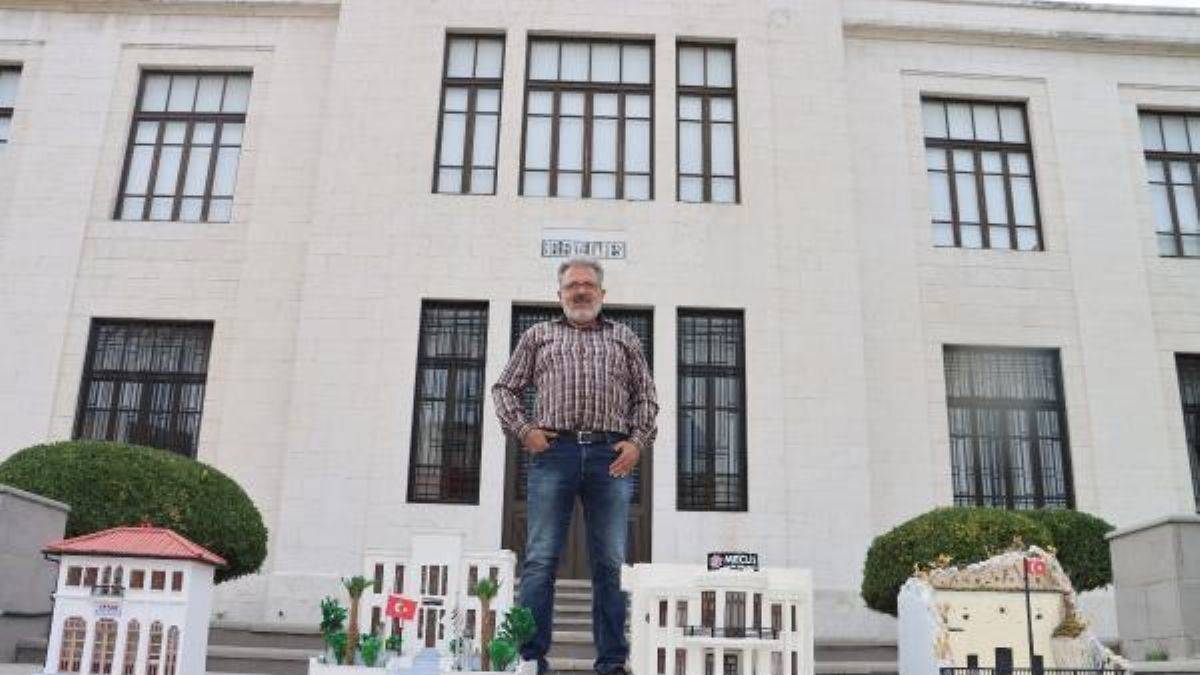 Pandemide yeteneğini keşfetti, tarihi yerlerin minyatürlerini yapıyor