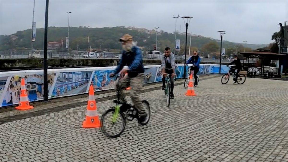 Sarıyer Belediyesi Ücretsiz Bisiklet İleri Sürüş Dersleri Veriyor.