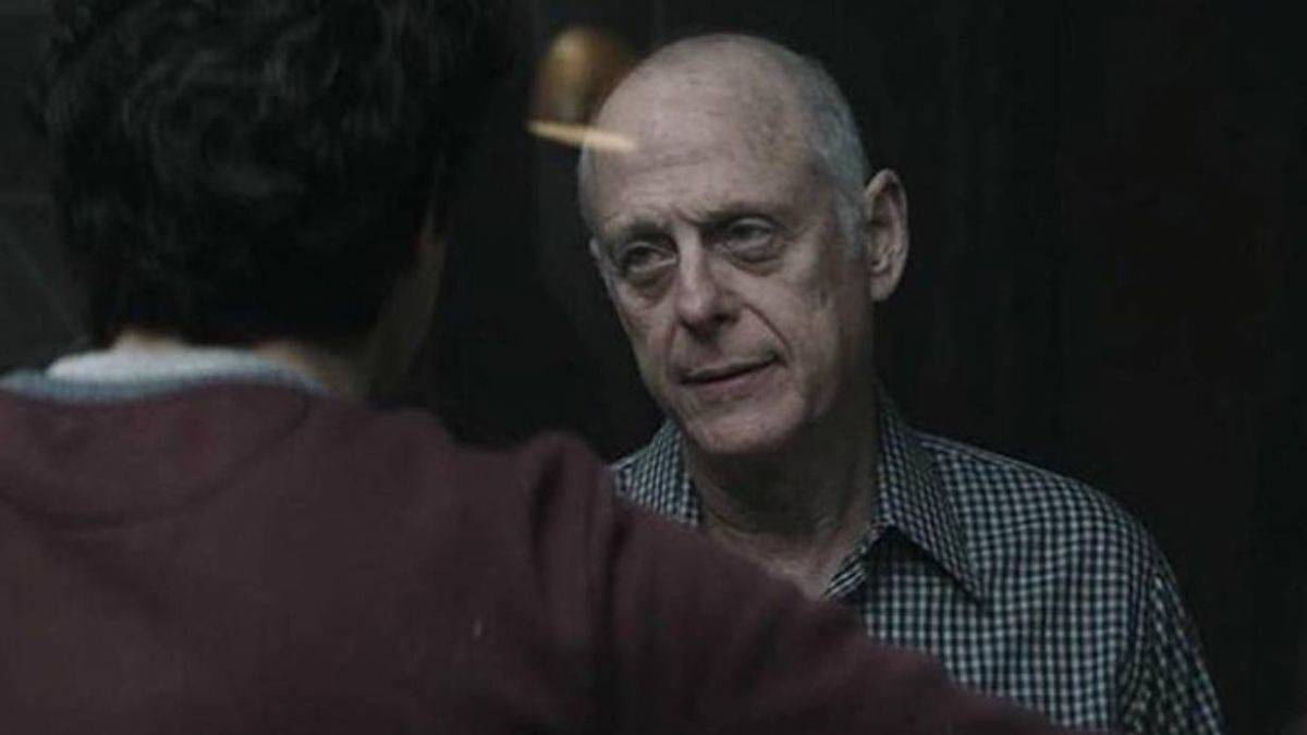 Mark Blum kimdir? You dizisinde Mark Blum (Mr. Mooney) kim?