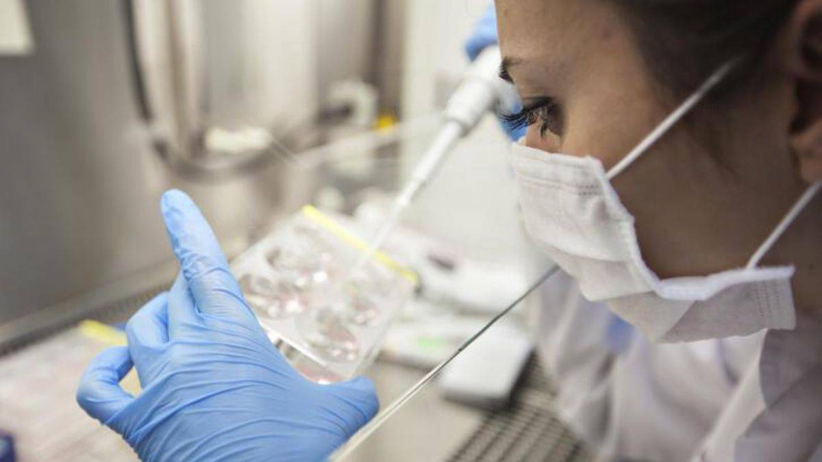 İngiltere'de test skandalı: On binlerce kişi ile iletişime geçilecek