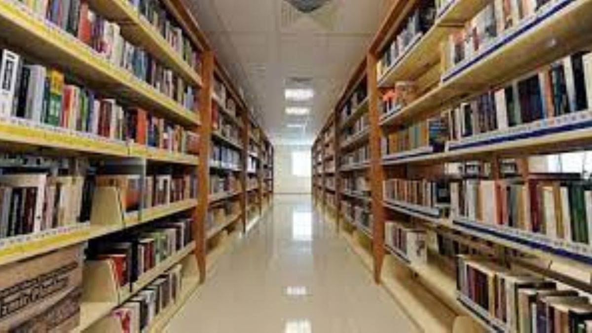 Kütüphanekolik öğretmen