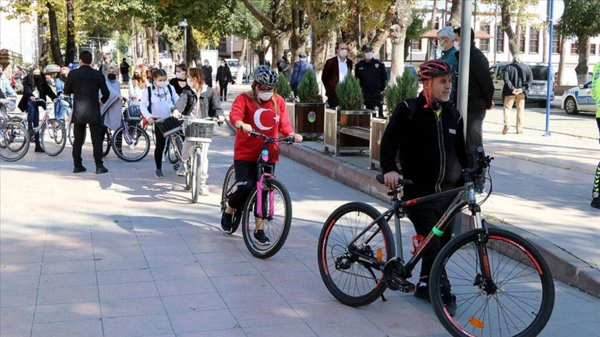 Çankırı’da bisiklet farkındalığı için pedal çevirdiler