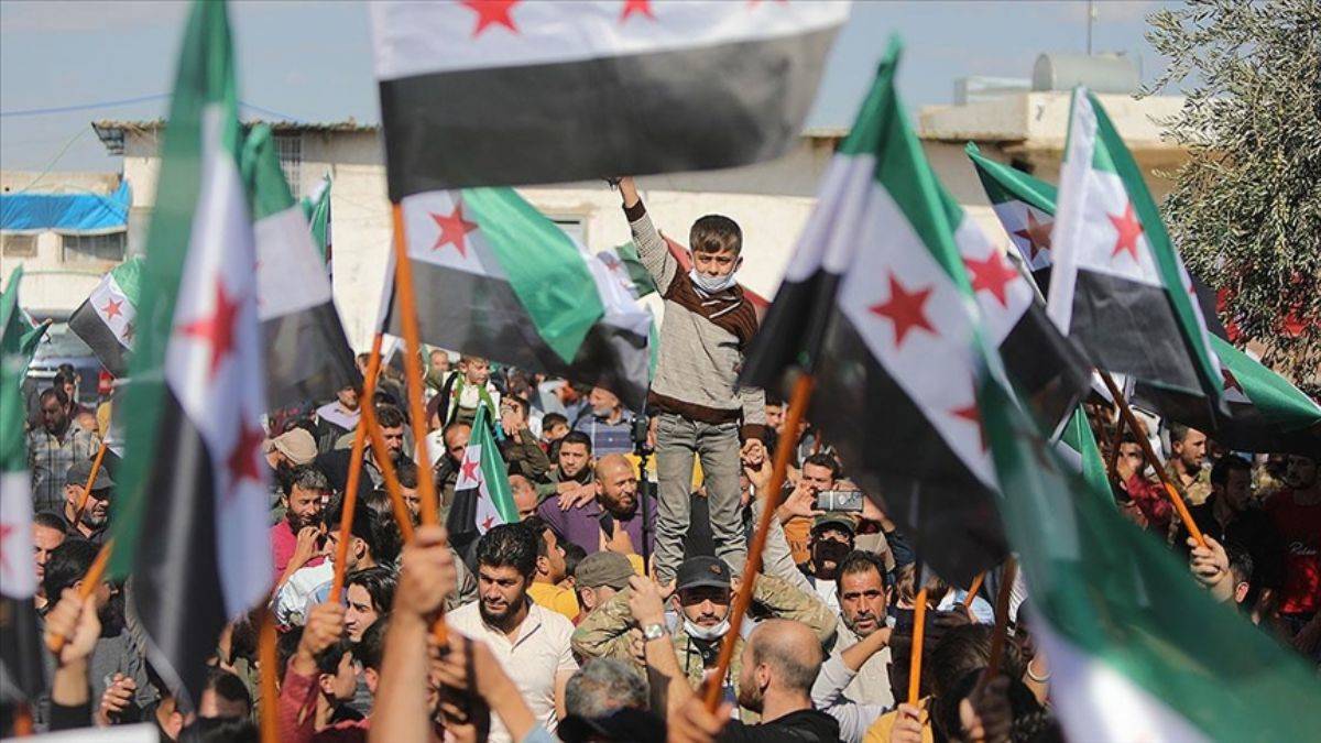 Tel Rıfat'ta YPG/PKK ve Esed karşıtı protesto