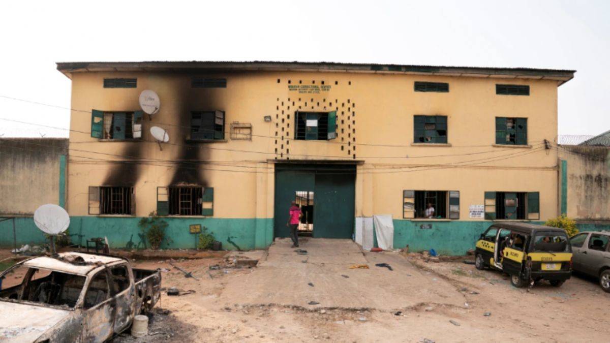 Nijerya'da hapishaneye saldırı: 575 firar!