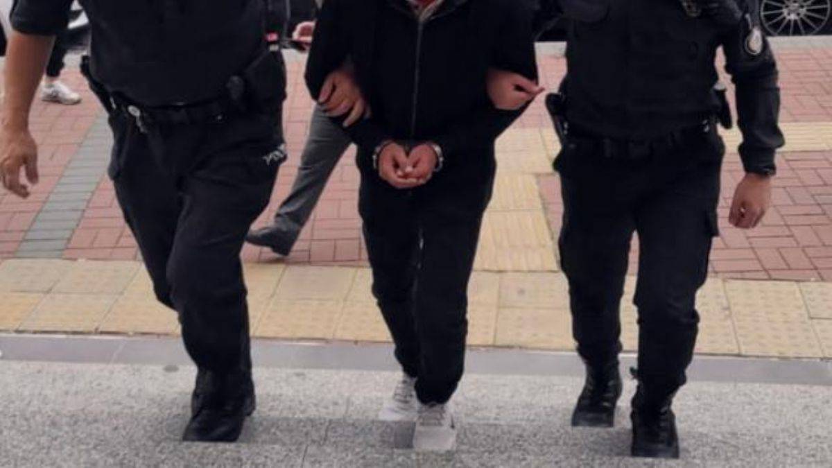 Gaziantep'te FETÖ operasyonu: 13 gözaltı