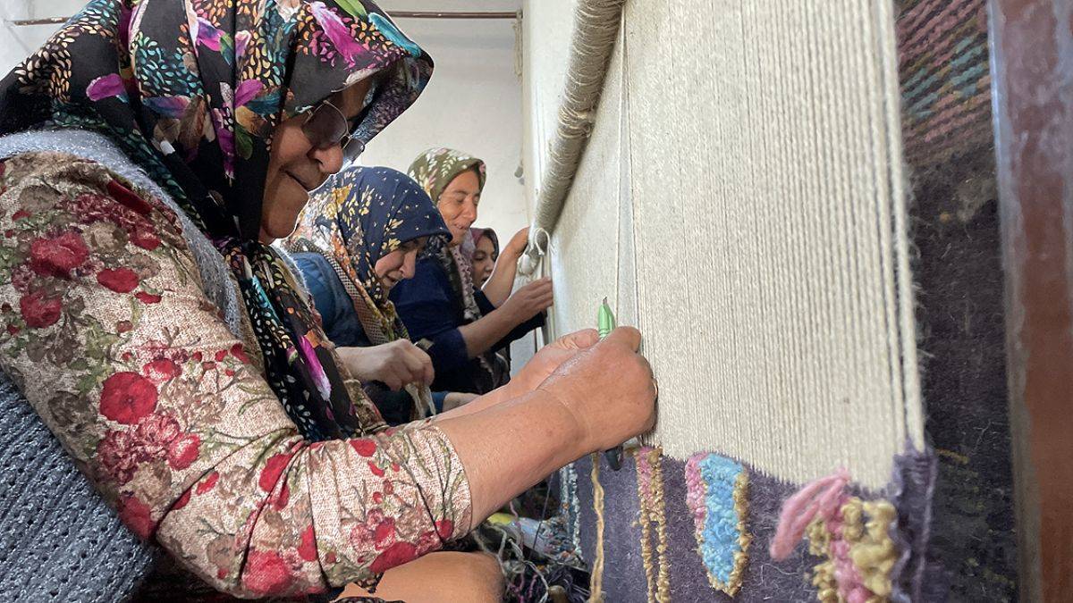 Köylü kadınların el emeği ihracata dönüştü