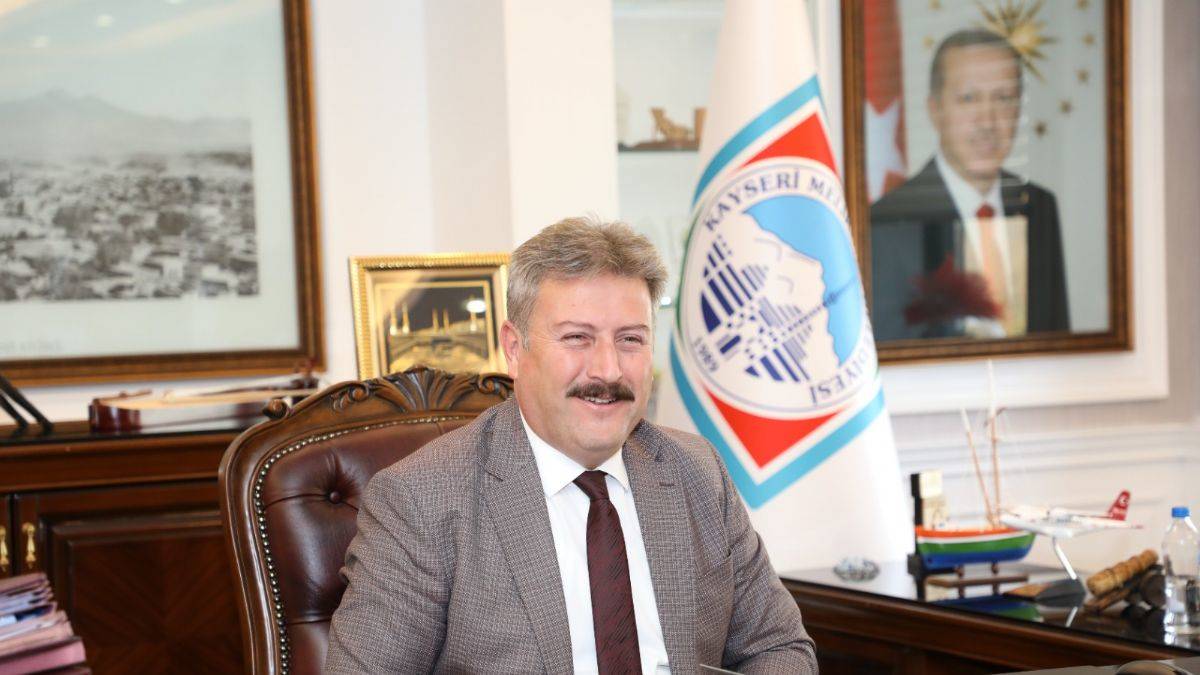 Başkan Palancıoğlu, ERÜ Bilim insanlarını tebrik etti