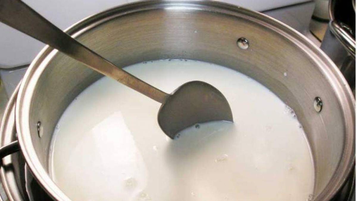 Sütlü tatlıya metal kaşık sokmayın! Çünkü...