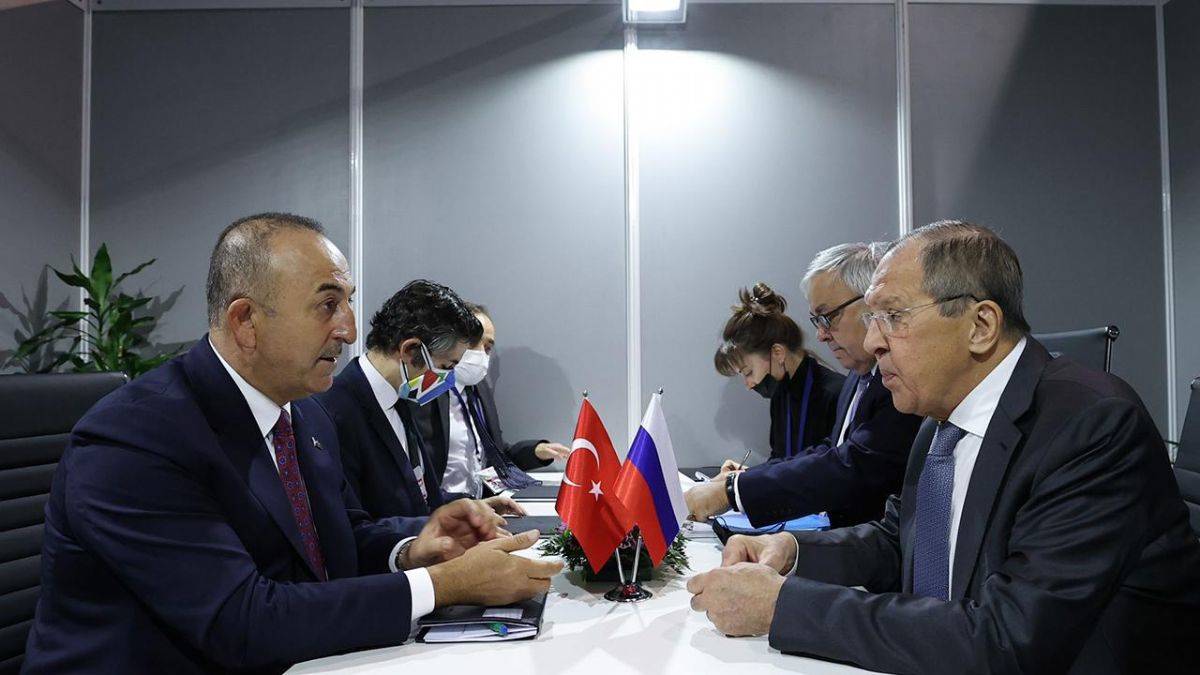 Çavuşoğlu'ndan Rus basınına 'SİHA' açıklaması