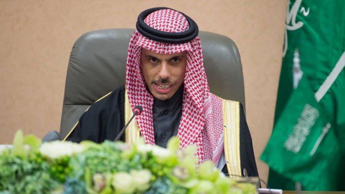 Suudi Arabistan'dan Lübnan'a rest: Beyrut'la ilişkiler faydasız!