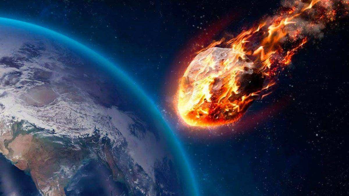 NASA şaşkın: Küçük bir asteroid dünyaya yakın geçti