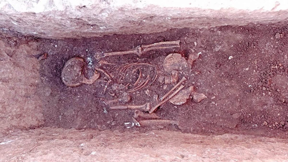 Perre Antik Kent'inde 1500 yıllık insan iskeleti bulundu