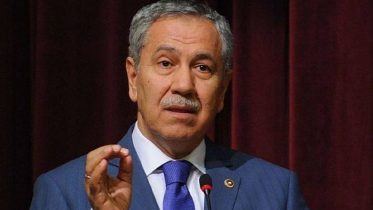 Bülent Arınç: Yaptıklarımla iftihar ediyorum
