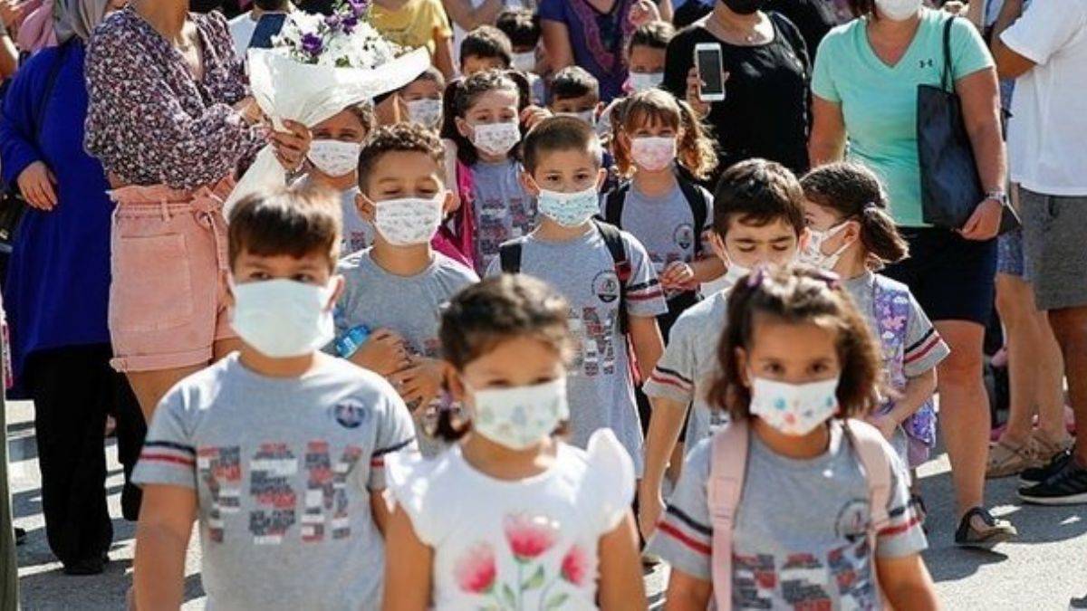 MEB'den ara tatil kararı! Okullarda yarıyıl tatili ne zaman? Milli Eğitim Bakanlığı açıkladı