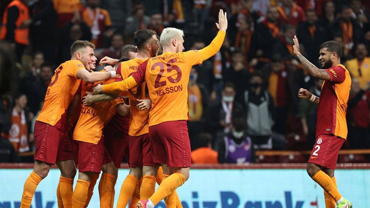 Galatasaray büyük fırsat elde etti: 2-0