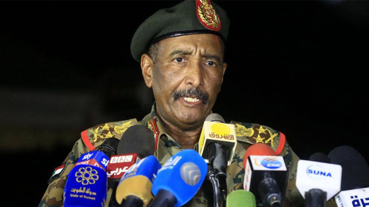 “İsrail, Sudan’daki darbenin şans olduğunu düşünüyor, ancak beklemesi gerekiyor”