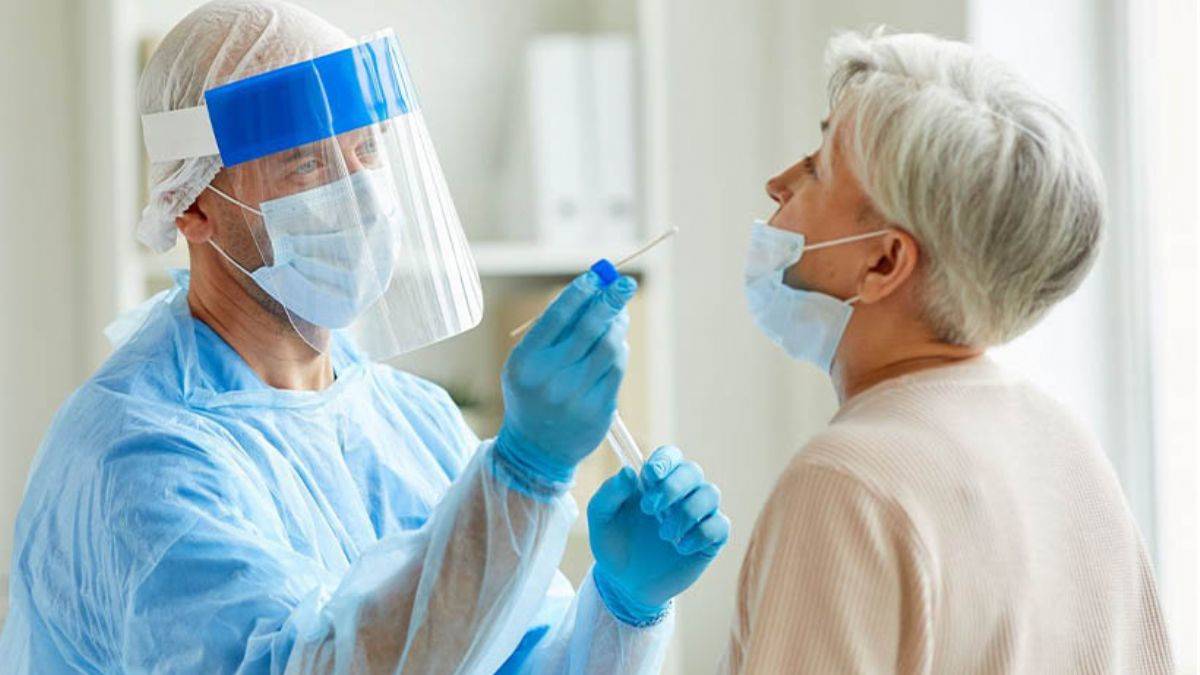 Covid-19 belirtilerine rağmen testiniz negatif çıktıysa dikkat