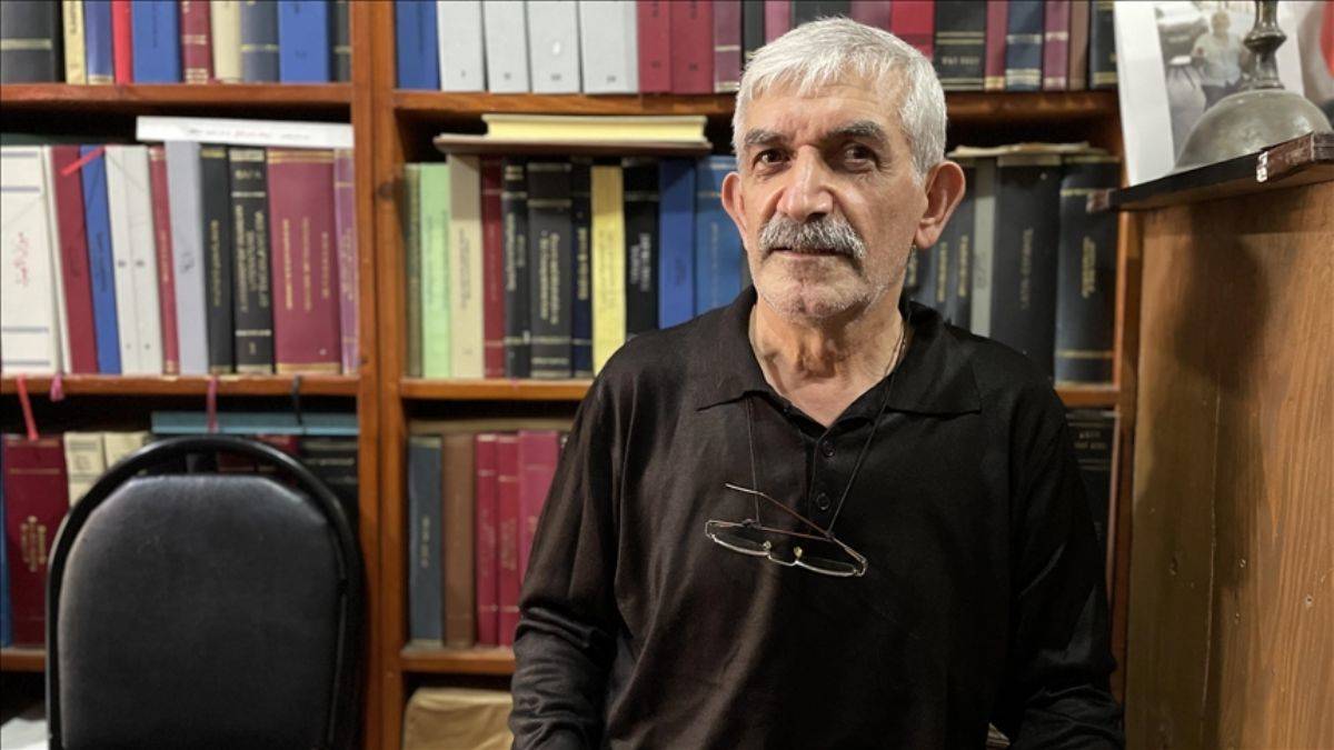 Bulunması imkansız kitaplar onun elinde