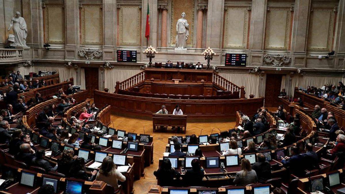 Portekiz'de meclis feshedildi