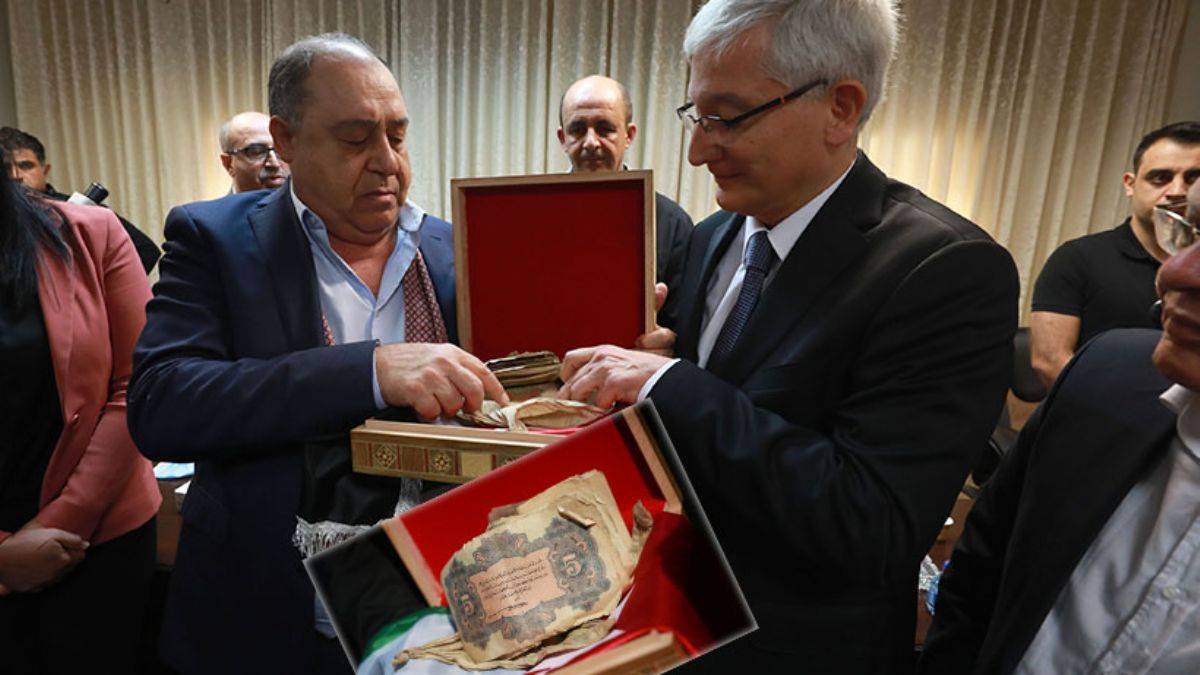 Filistinli aile Osmanlı askerinin emanetine bir asır gözü gibi baktı: Artık emanet Türkiye'nin mülkü oldu