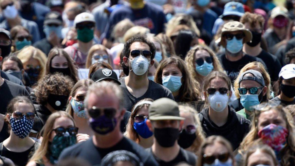 Korona aşısını buldular, fakat dördüncü dalgayı durduramadılar