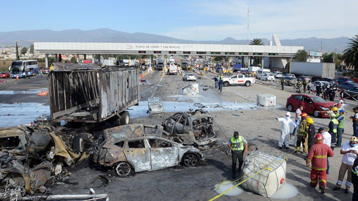 Meksika'da feci kaza: 19 ölü