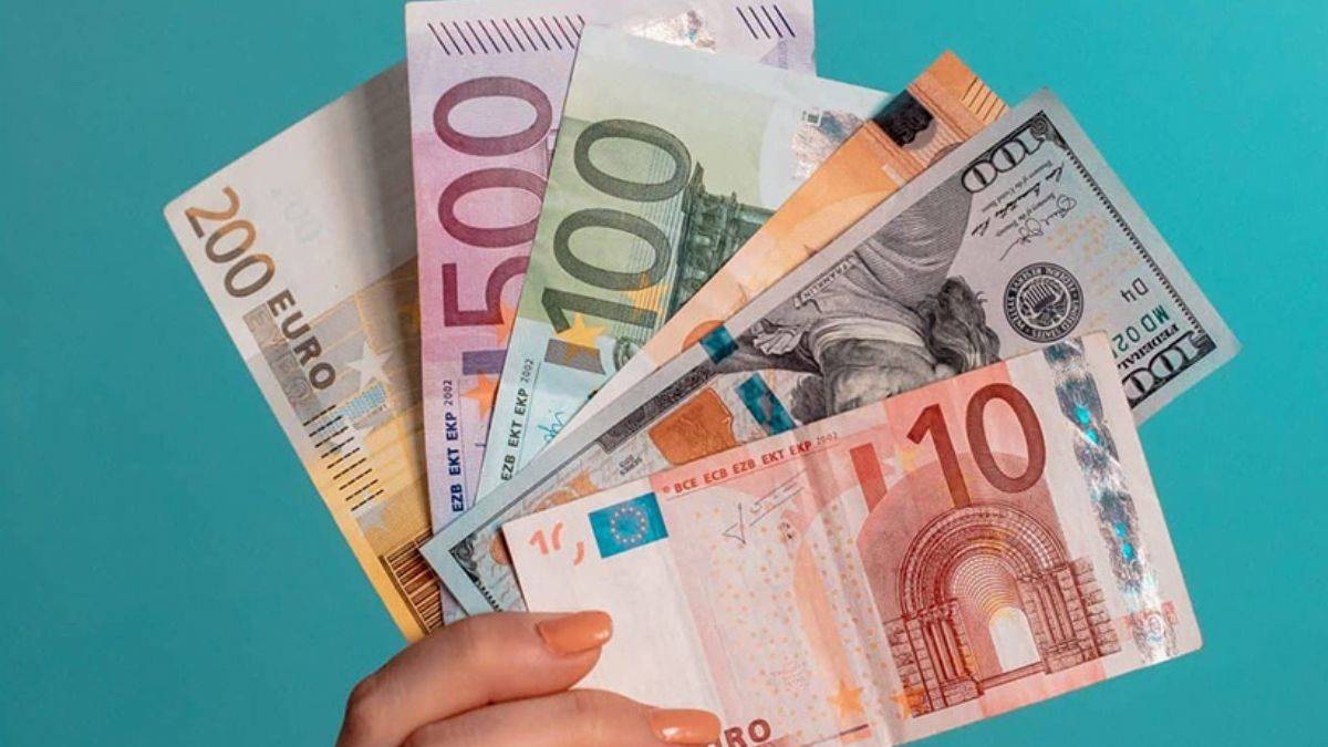 Robin Hood memur, hükümetten çaldığı serveti seks işçisi kadınlara verdi