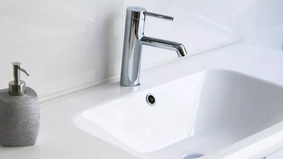 Lavabo giderinden kötü koku geliyorsa bunu yapın