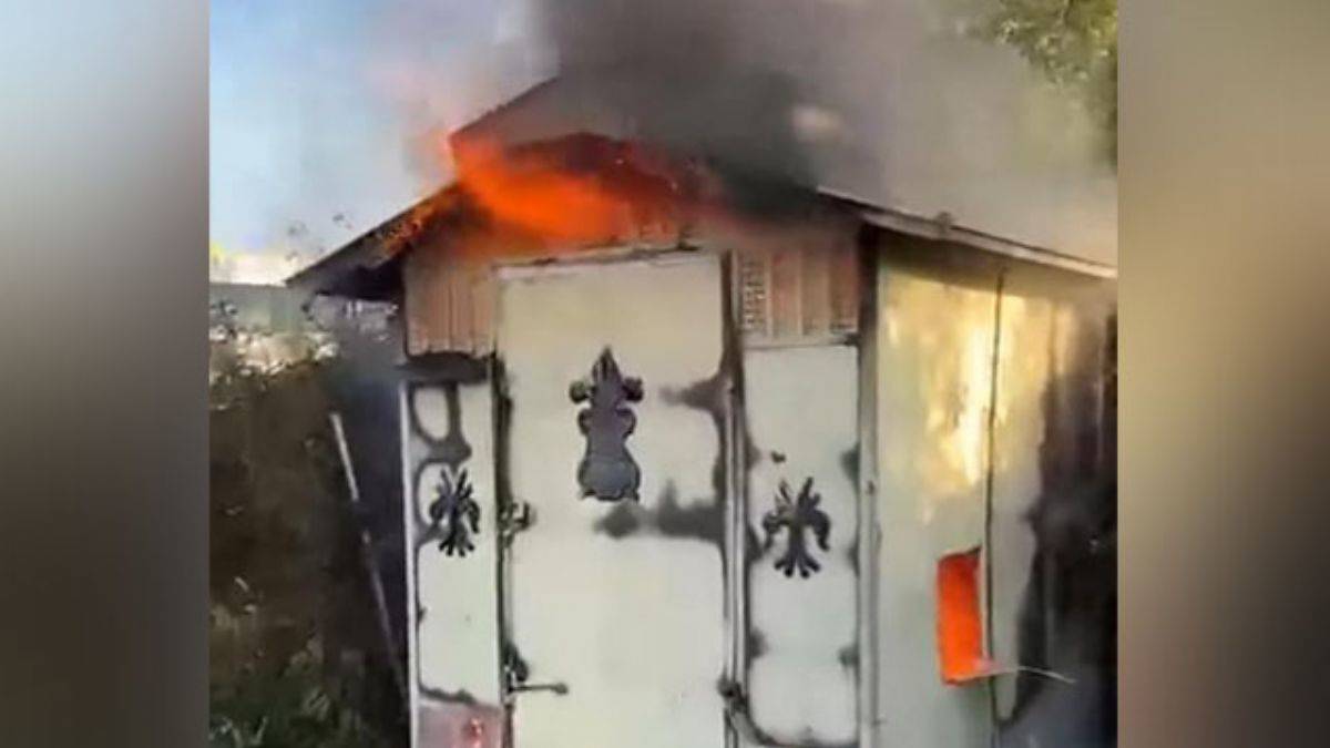 İçeri giremeyince ateşe verdi, 50 güvercin yanarak öldü