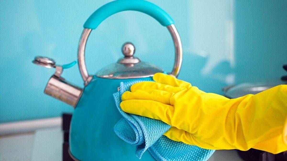 Çaydanlığın içindeki kireç doğal yöntemlerle nasıl temizlenir?