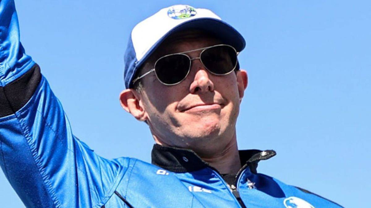 Tarihin ilk sivil uzay yolcularından biri olan iş insanı Glen de Vries, uçak kazasında hayatını kaybetti