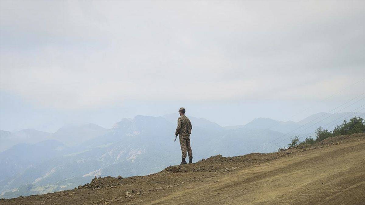 Karabağ'da Ermeniler Azerbaycan ve Rus askerlerine saldırdı