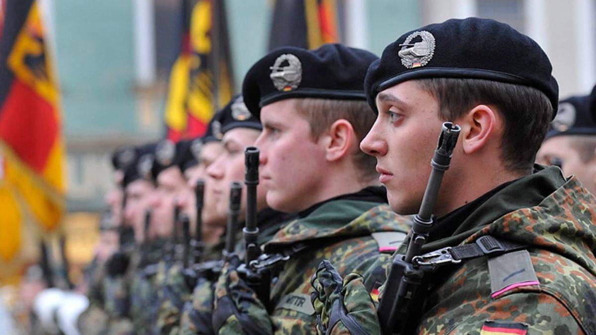 Almanya zor durumda: 12 bin asker sahaya iniyor