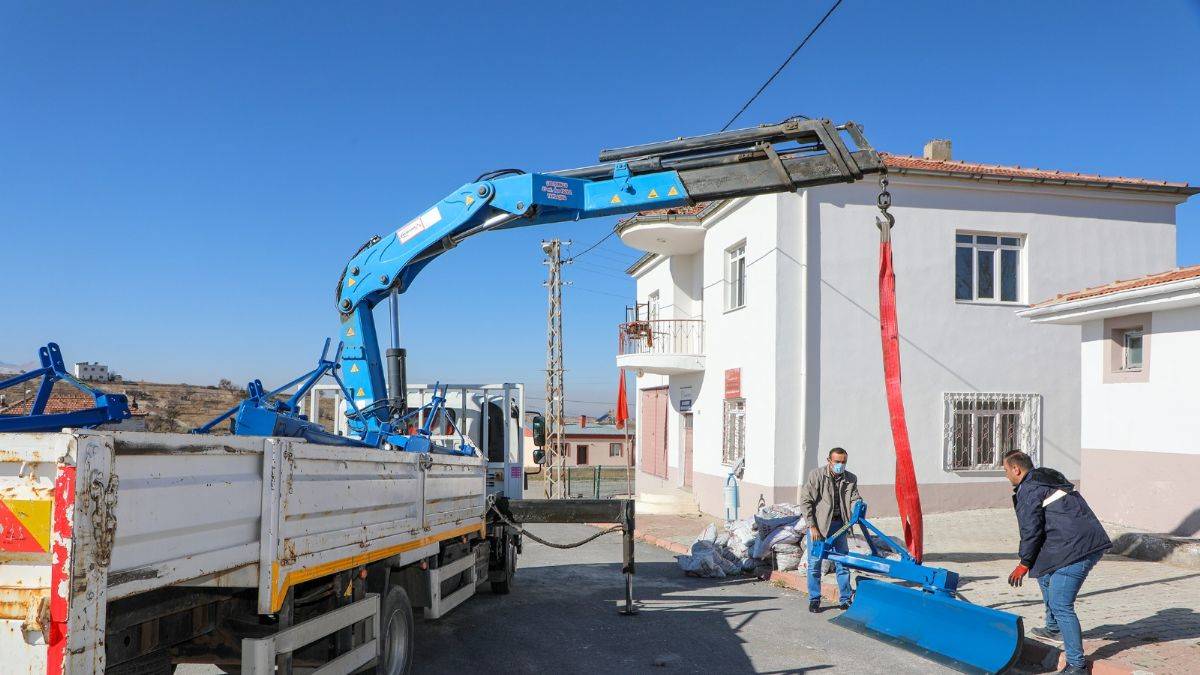Talas'tan kırsala kar küreme tesviye bıçağı