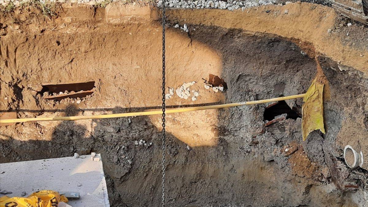 İznik'te altyapı çalışması sırasında 'oda mezar' bulundu
