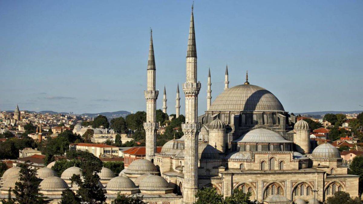 Şehzadebaşı camii nerede? Şehzadebaşı Cami'ne nasıl gidilir?