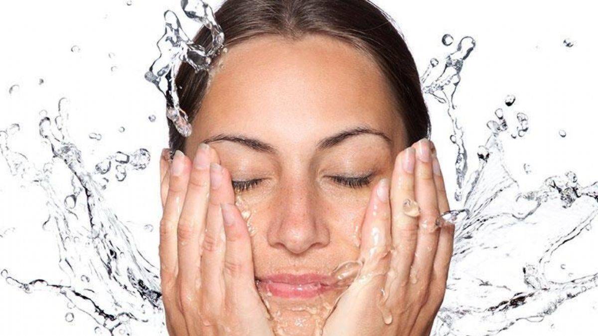 Cildinizi bu yağlarla temizleyerek kirlerden kurtulun