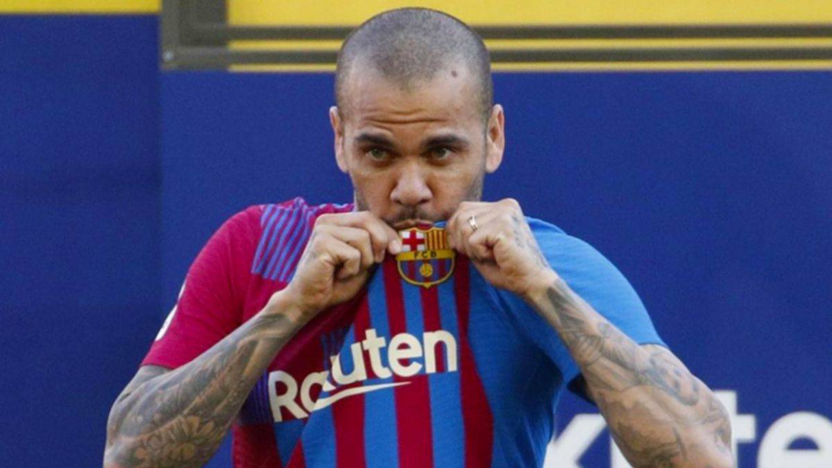 Barcelona ile sözleşme imzalayan 38 yaşındaki Dani Alves: Ben sahada konuşurum