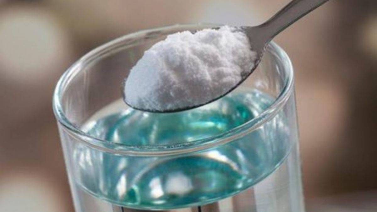 Karbonatla sirkeyi karıştırın ve...