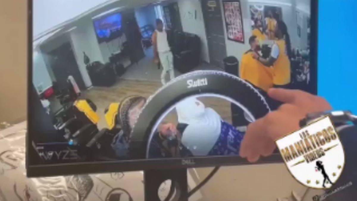 İki berberi vurdu, üçüncü de baltayı taşa vurdu