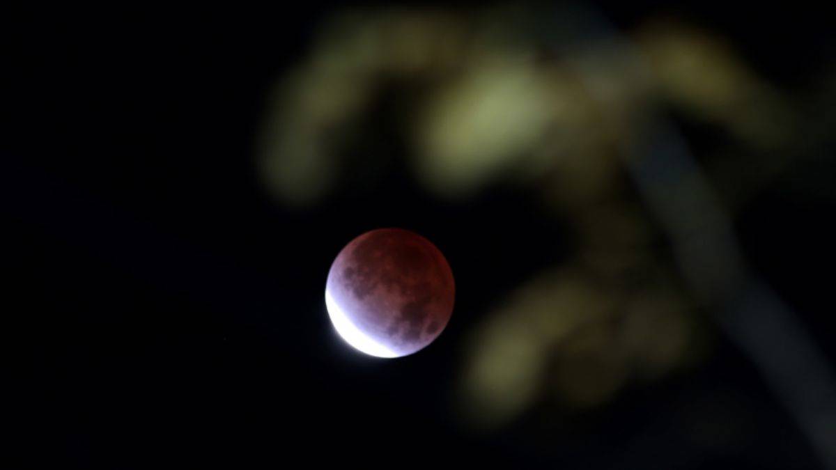 Gökyüzünde 580 yıl sonra bir ilk: 3 saatten fazla süren etkileyici görüntüler