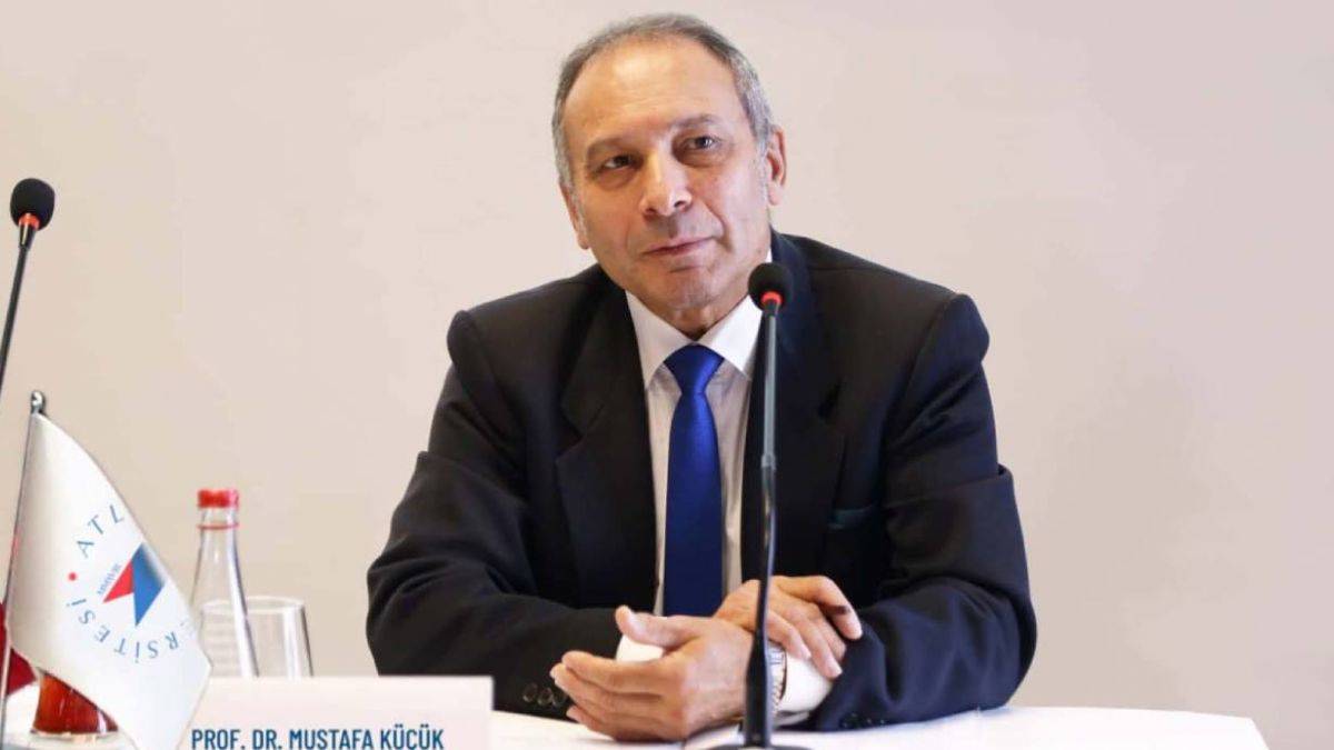 Prof. Dr. Mustafa Küçük kimdir? Prof. Dr. Mustafa Küçük hayatı ve özgeçmişi...